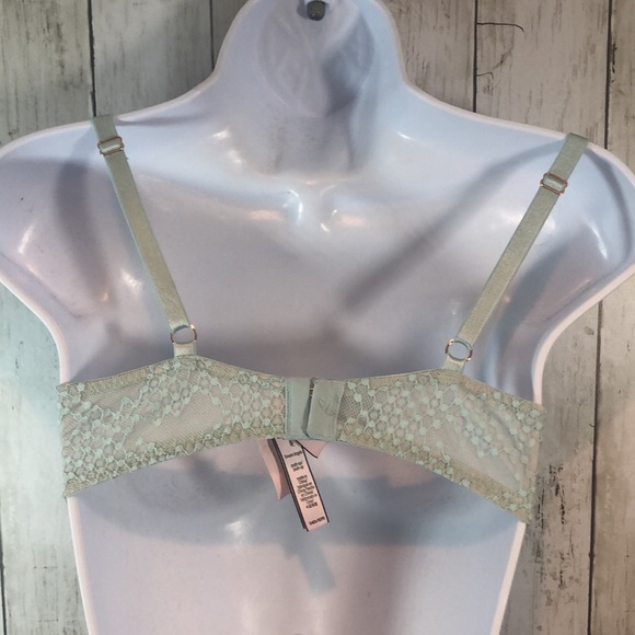 Victoria’s Secret Blue Lace Underwire Bra 34D - Picture 2 of 6